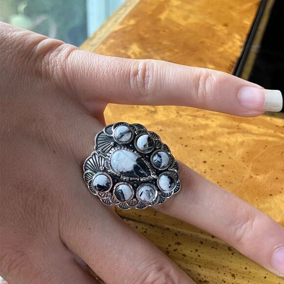 Natural White Buffalo Artistic Cocktail Ring Size 7 - Picture 4 of 9